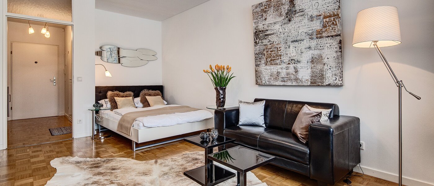 Ploché München Arabellapark 04 Living 6126