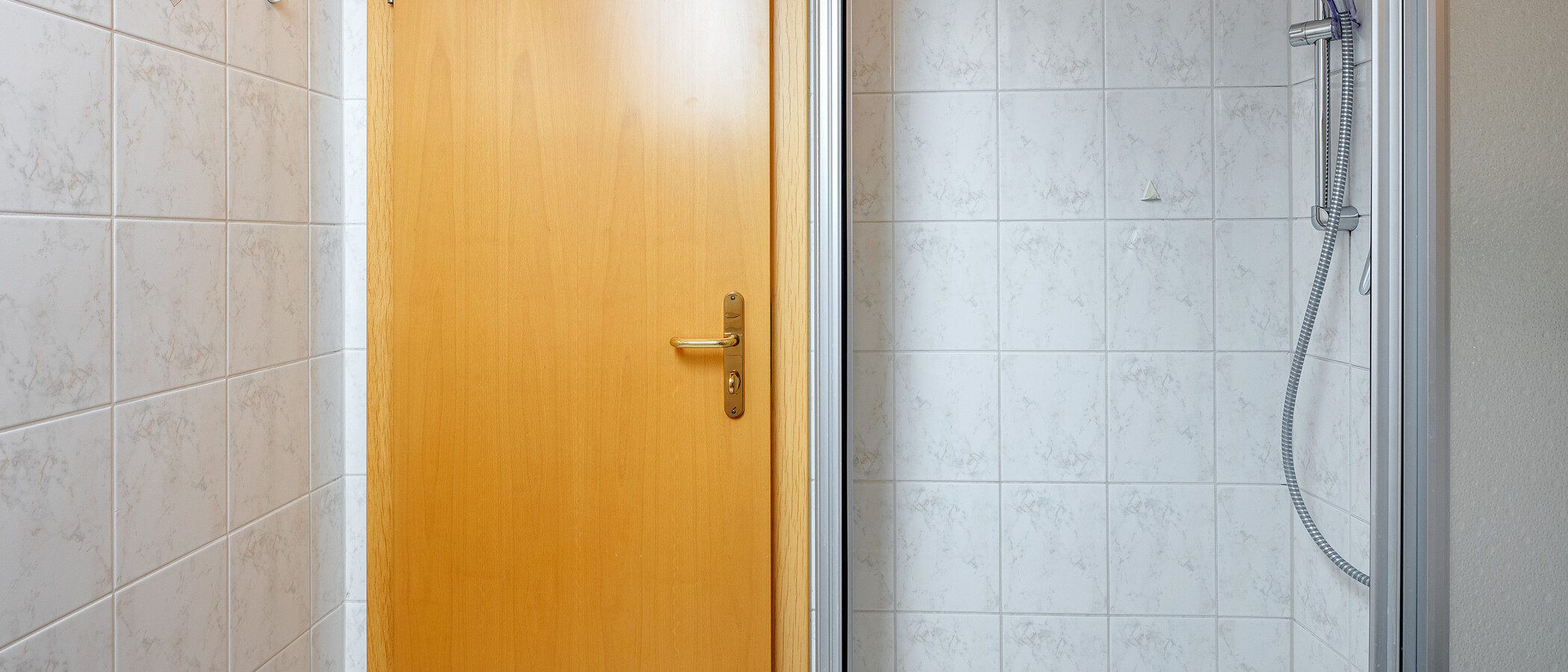 Tetőtéri lakás München Waldtrudering 03 Fürdőszoba 6182