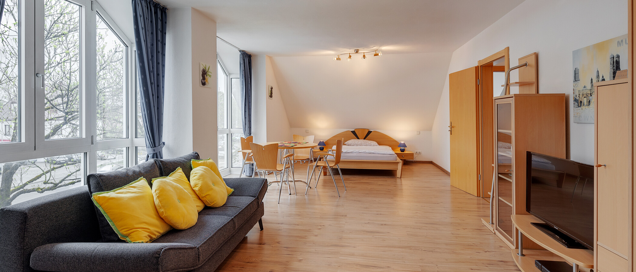 Tetőtéri lakás München Waldtrudering 03 Nappali 6182