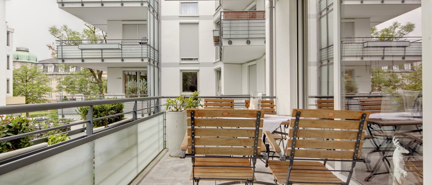 Плоский München Bogenhausen 02 Балкон 6185