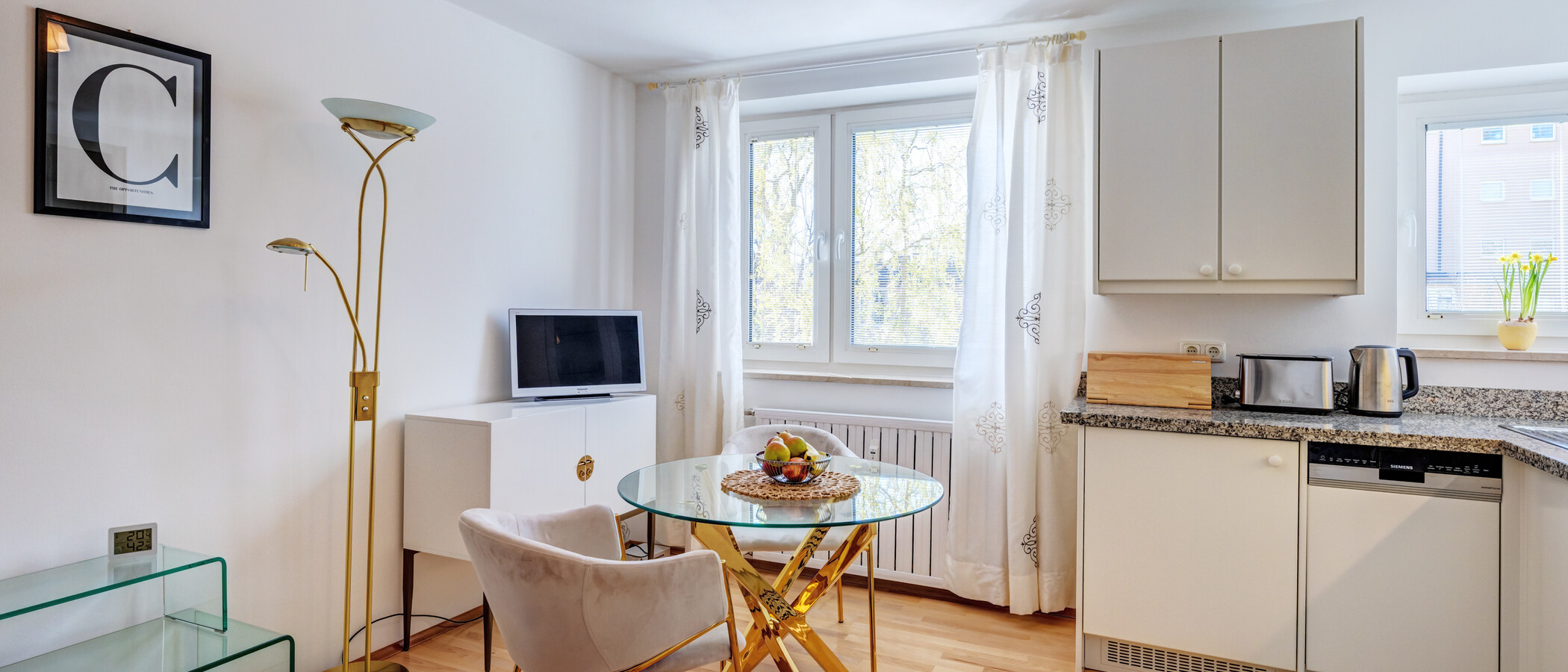 Ravna stran München Bogenhausen 04 Dnevni prostor 6213