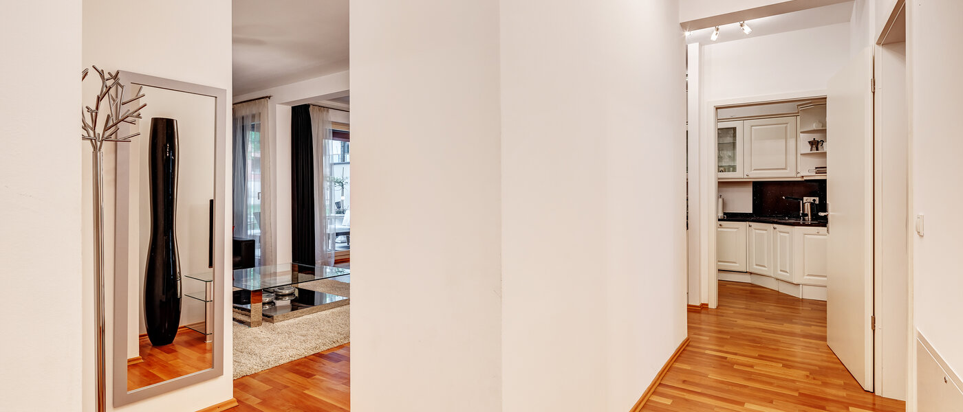 Επίπεδη München Schwabing-Nord (zw. Leopoldstraße & Englischen Garten) 02 Διάδρομος/διάδρομος 6300