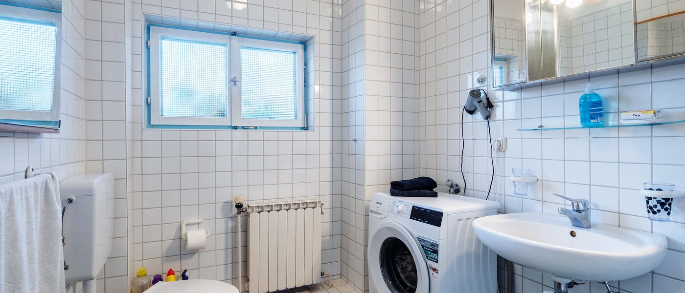 Platt Fahrenzhausen 02 Badrum 6417