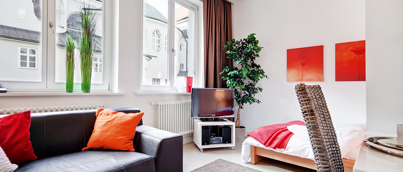 Ravna stran München Lehel 01 Dnevni prostor 6435