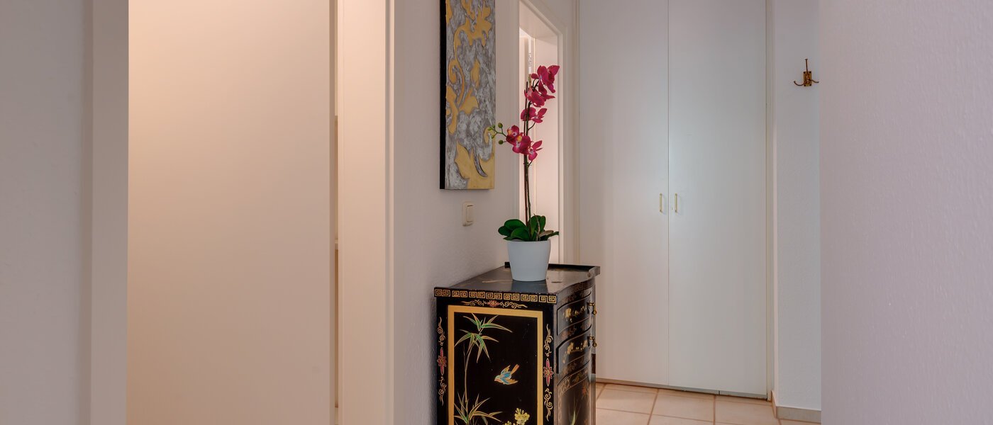 Trädgårdslägenhet München Neuhausen 02 Korridor/hallgång 6555