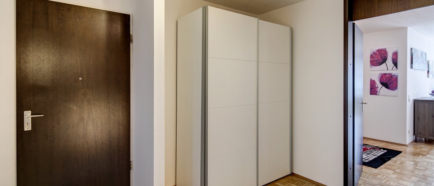 Plat München Arabellapark 01 Gang/hal 6561