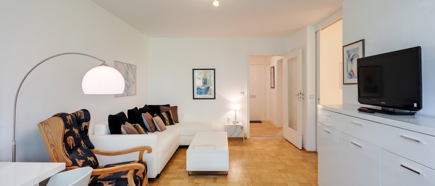 Ravna stran München Denning 03 Dnevni prostor 6670