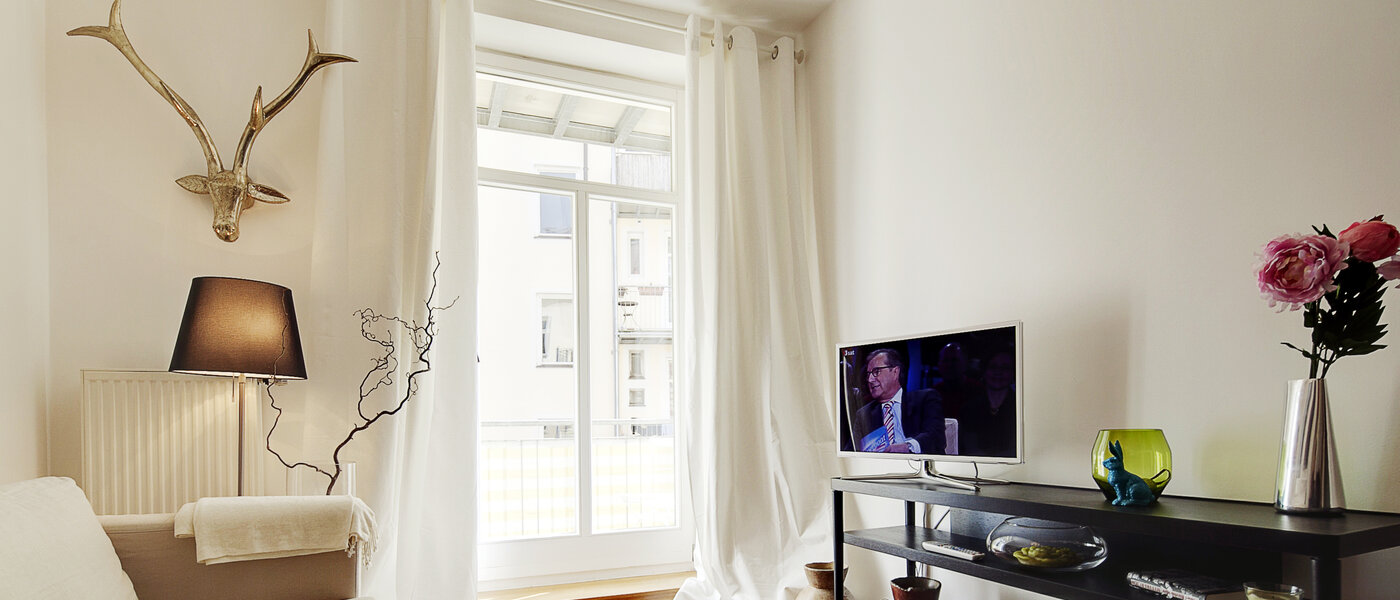 Ploché München Neuhausen 02 Living 6715