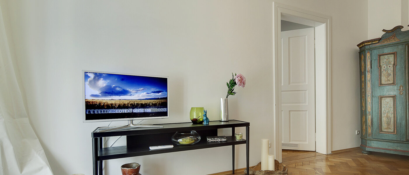 Ploché München Neuhausen 03 Living 6715