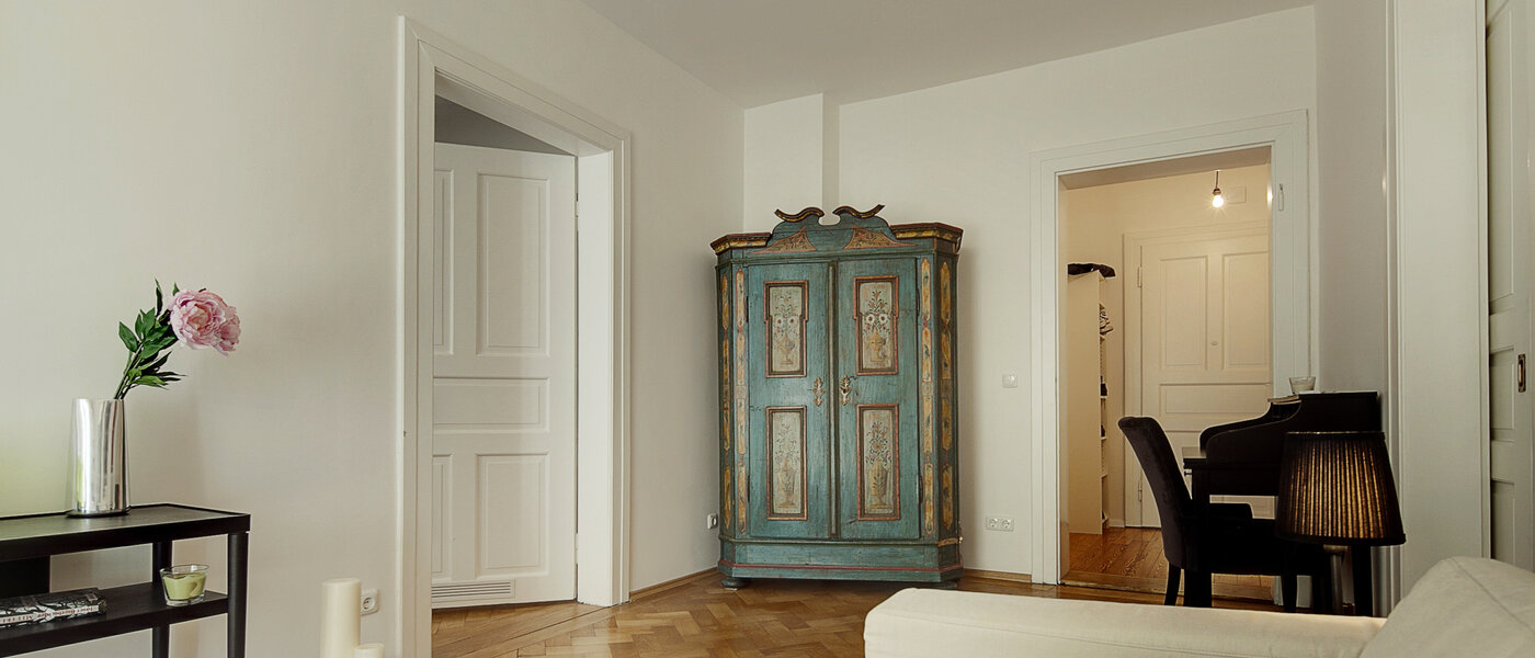 Ploché München Neuhausen 04 Living 6715