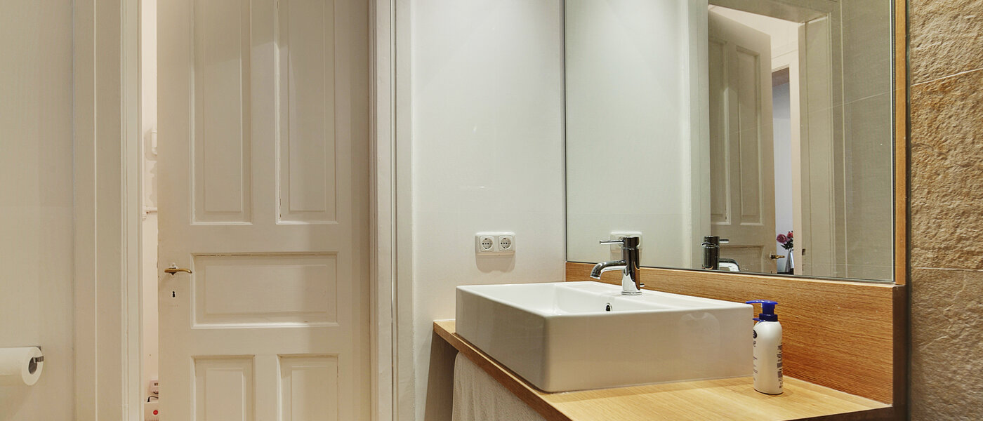 Ploché München Neuhausen 01 Koupelna 6715