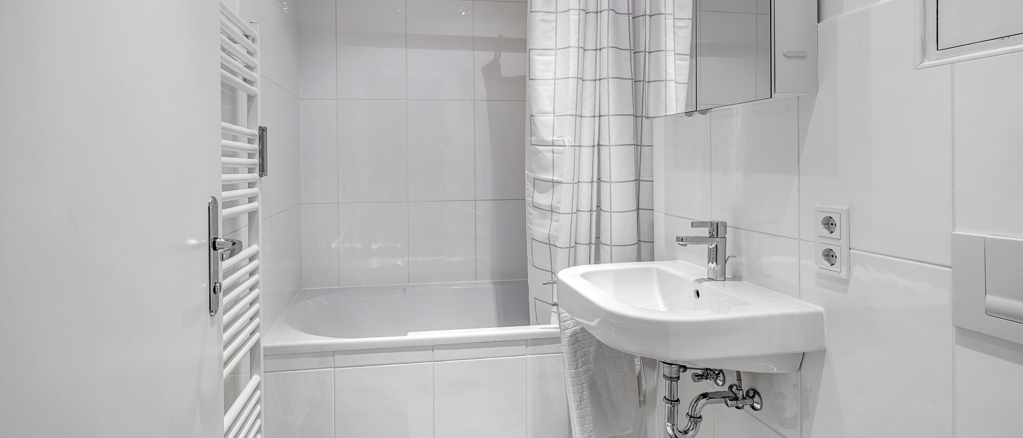 Flat München Schwabing-West (rund um den Bonner Platz) 01 Baderom 6724