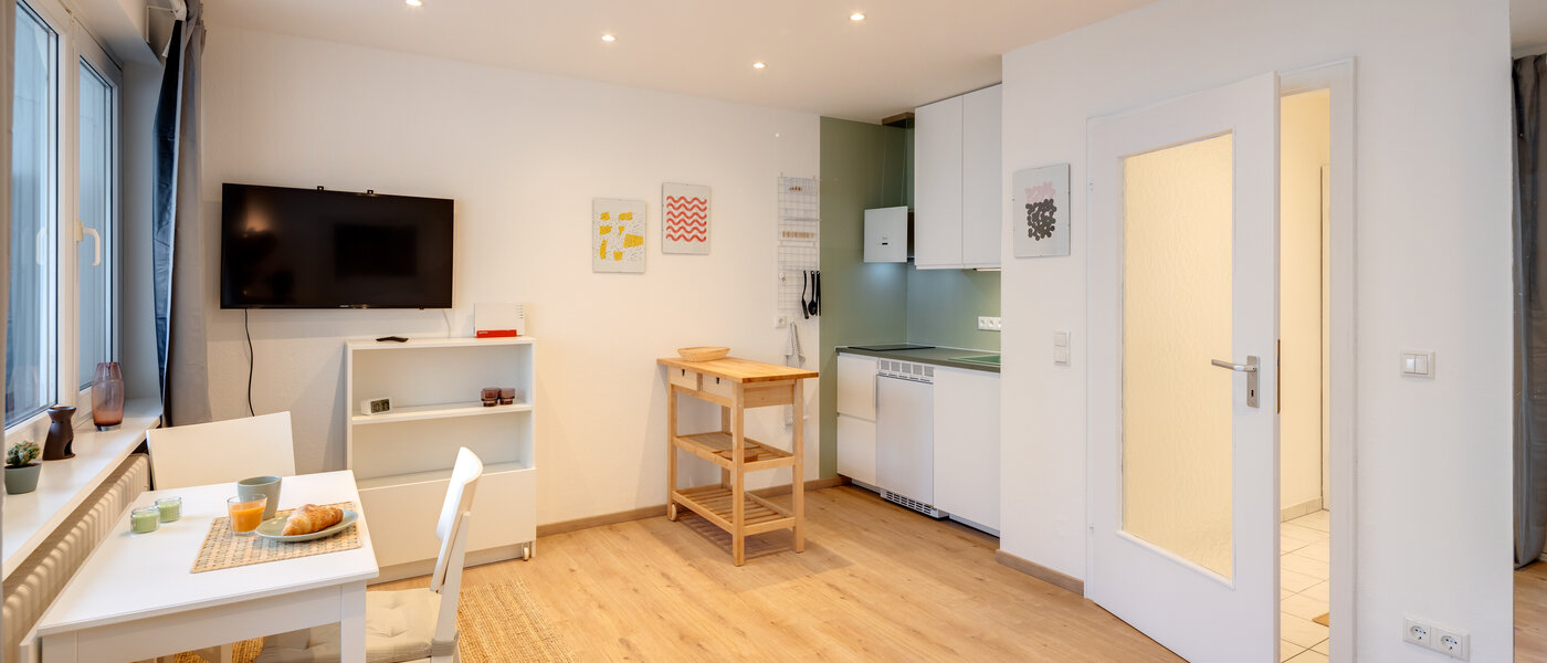 Ravna stran München Obergiesing 04 Dnevni prostor 6771