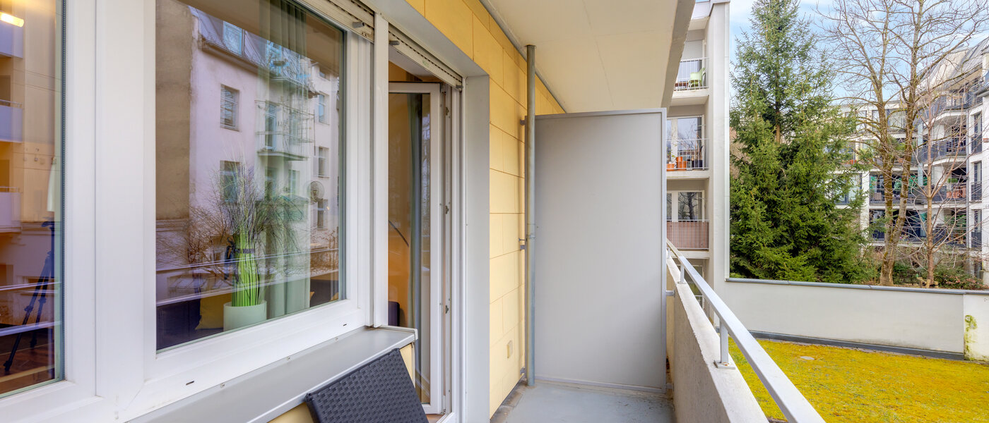 Ravna stran München Glockenbachviertel 02 Balkon 6835