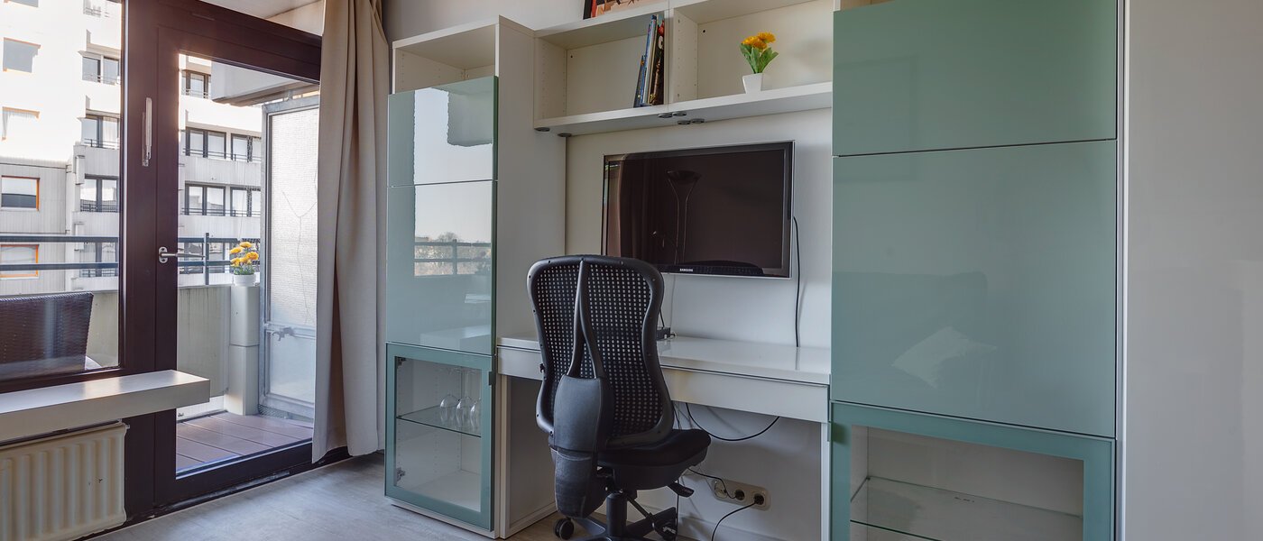 플랫 München Haidhausen 02 거실 공간 6871