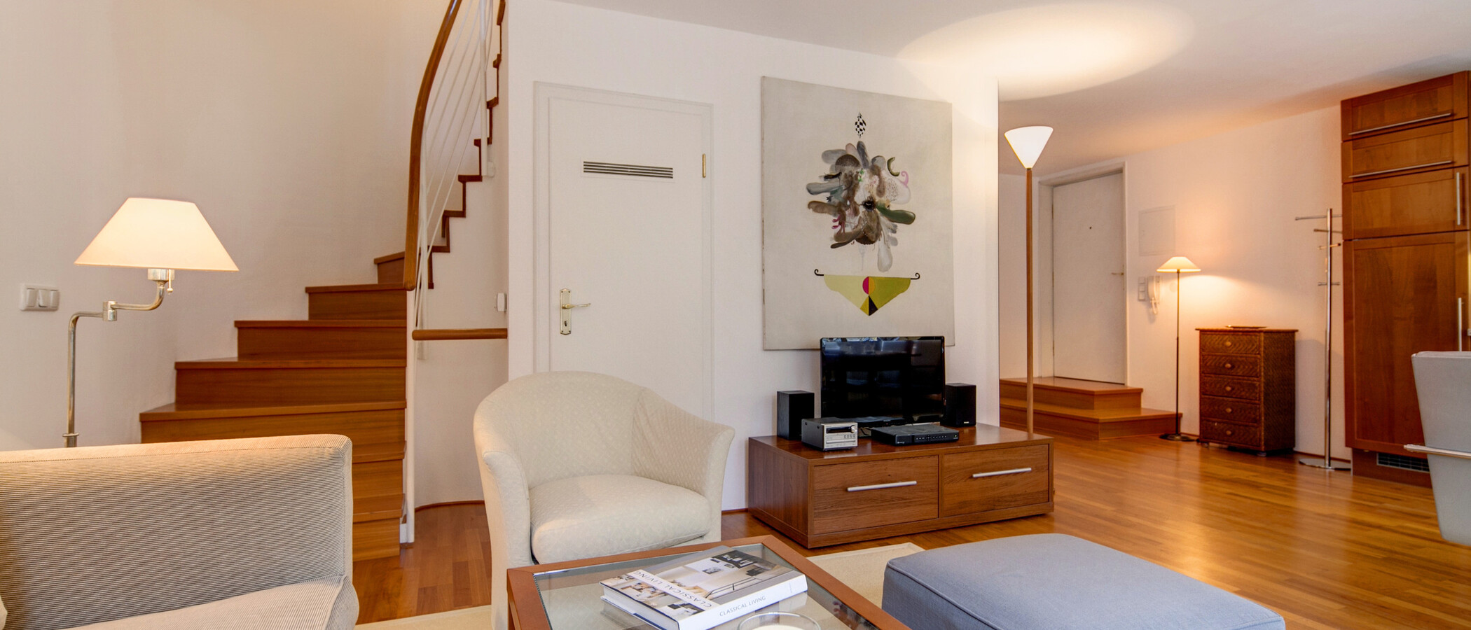 Mezonetový byt München Schwabing (rechts der Leopoldstraße) 04 Living 6884