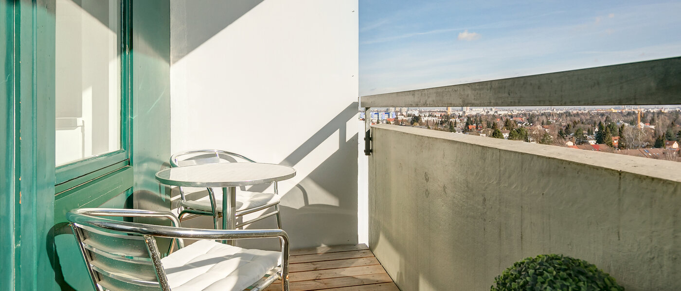 Ravna stran München Solln 01 Balkon 6993