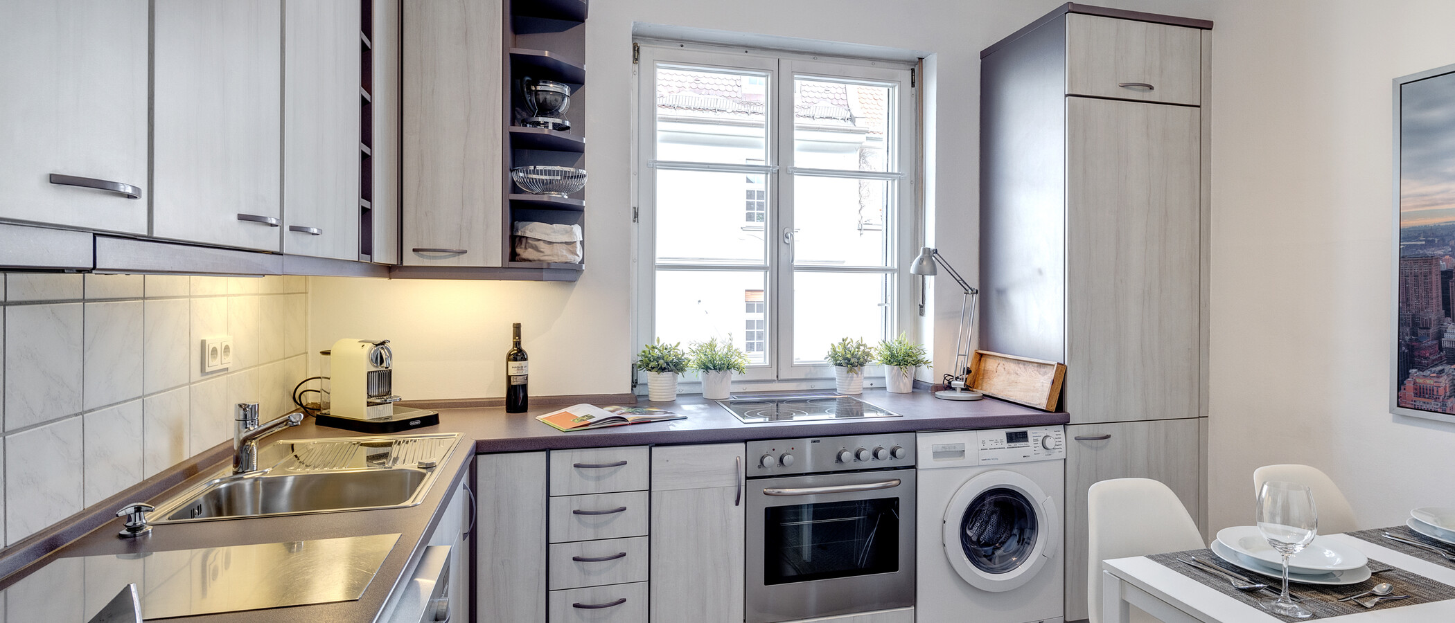 Ravna stran München Schwabing 01 Kuhinja 7034