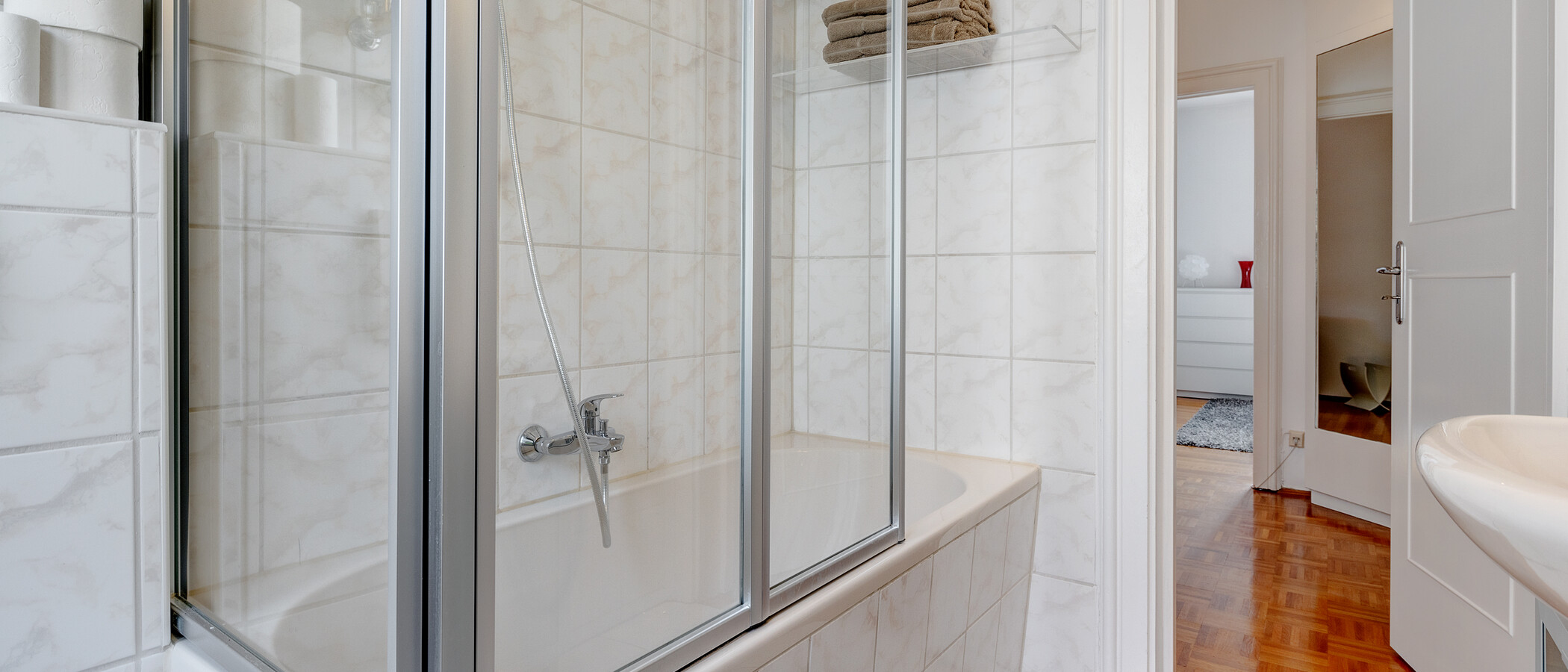 Ravna stran München Schwabing 02 Kopalnica 7034