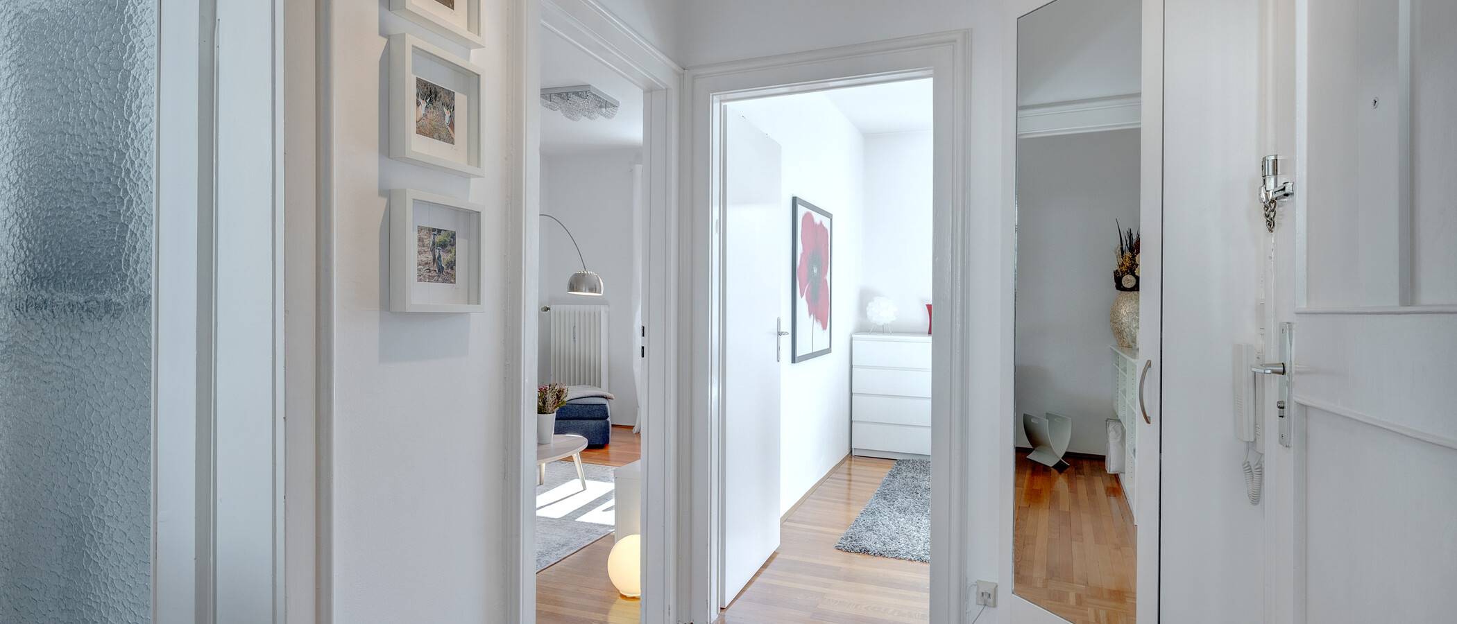 Ravna stran München Schwabing 01 Koridor/hodnik 7034