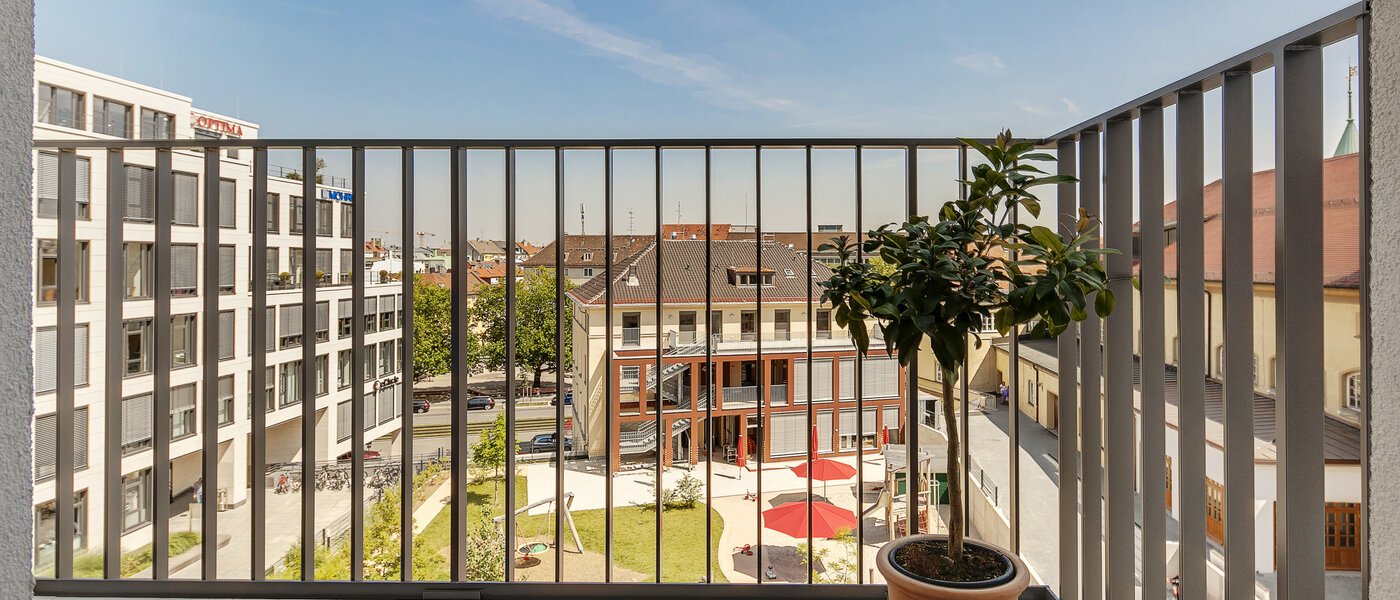 Lapos München Maxvorstadt 05 Erkély 7037