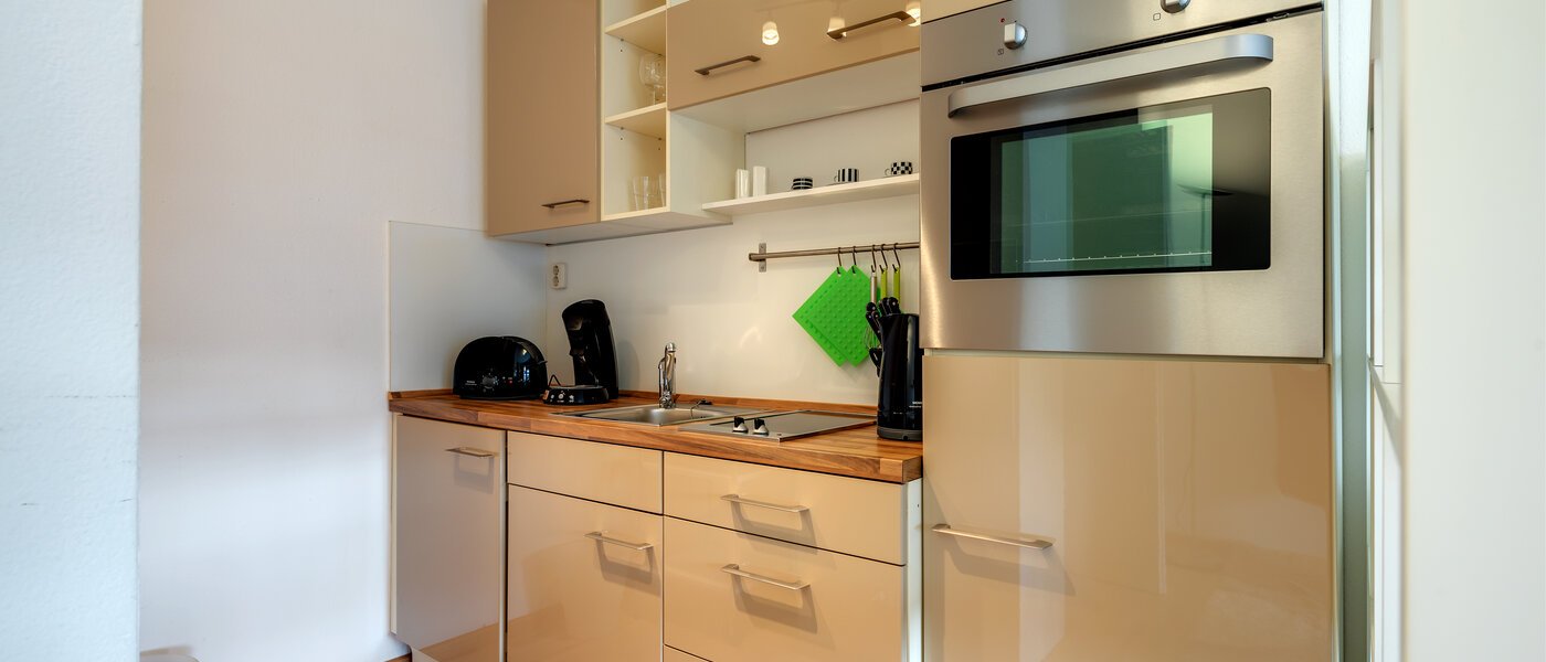 Плоский München Schwabing 01 Кухня 7050