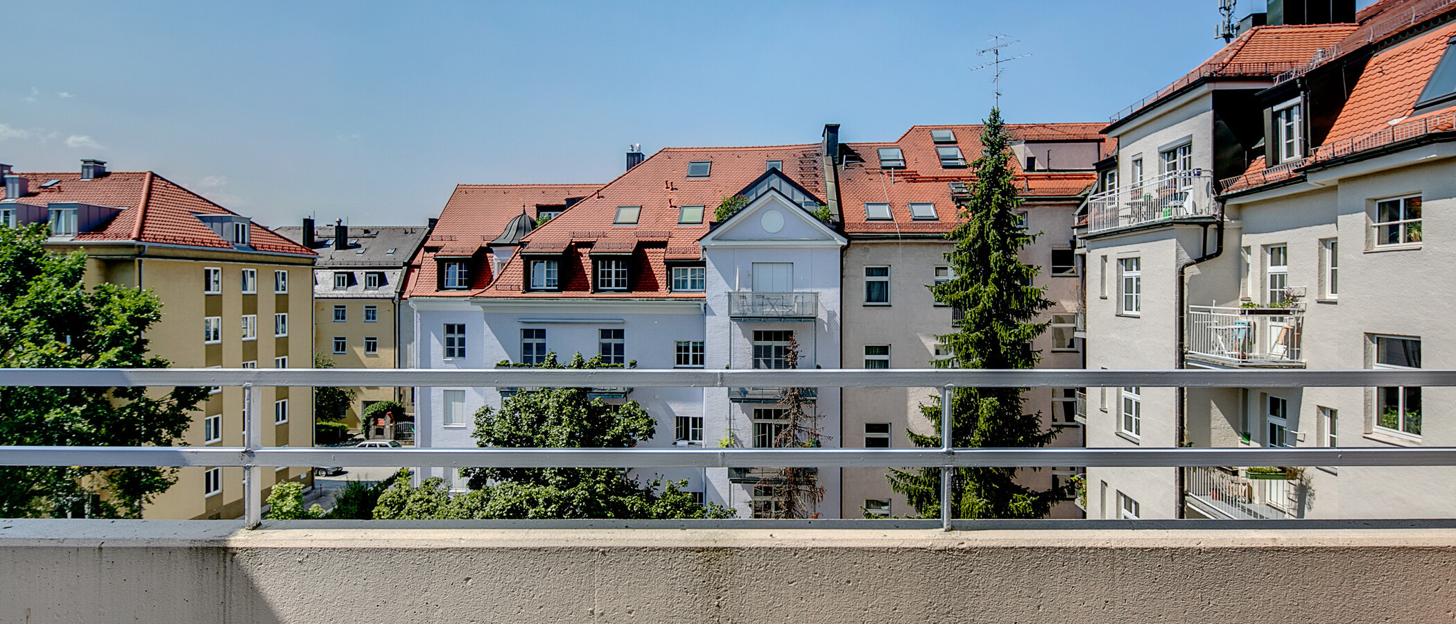 Ploché München Ludwigsvorstadt 03 Balkon 7070