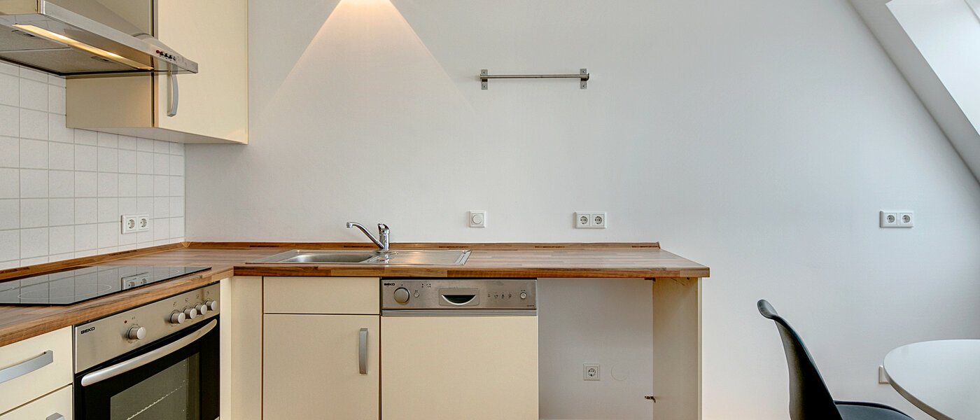 다락방 평면 München Neuhausen 02 주방 7084