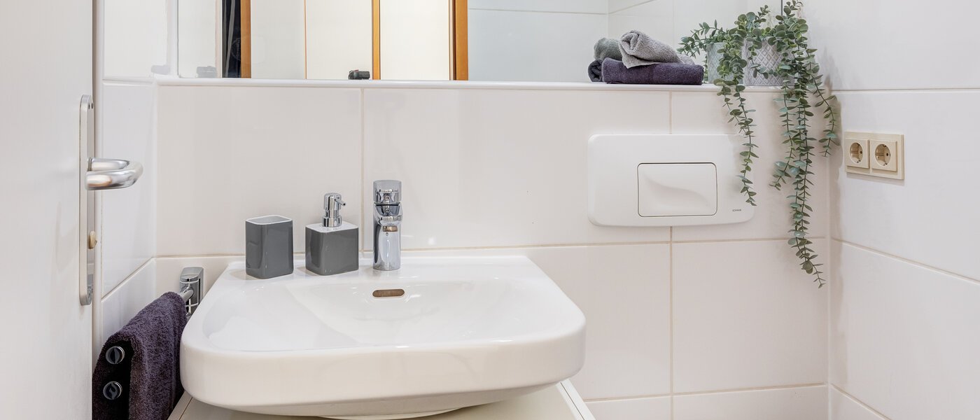 Flat München Maxvorstadt 01 Baderom 7109