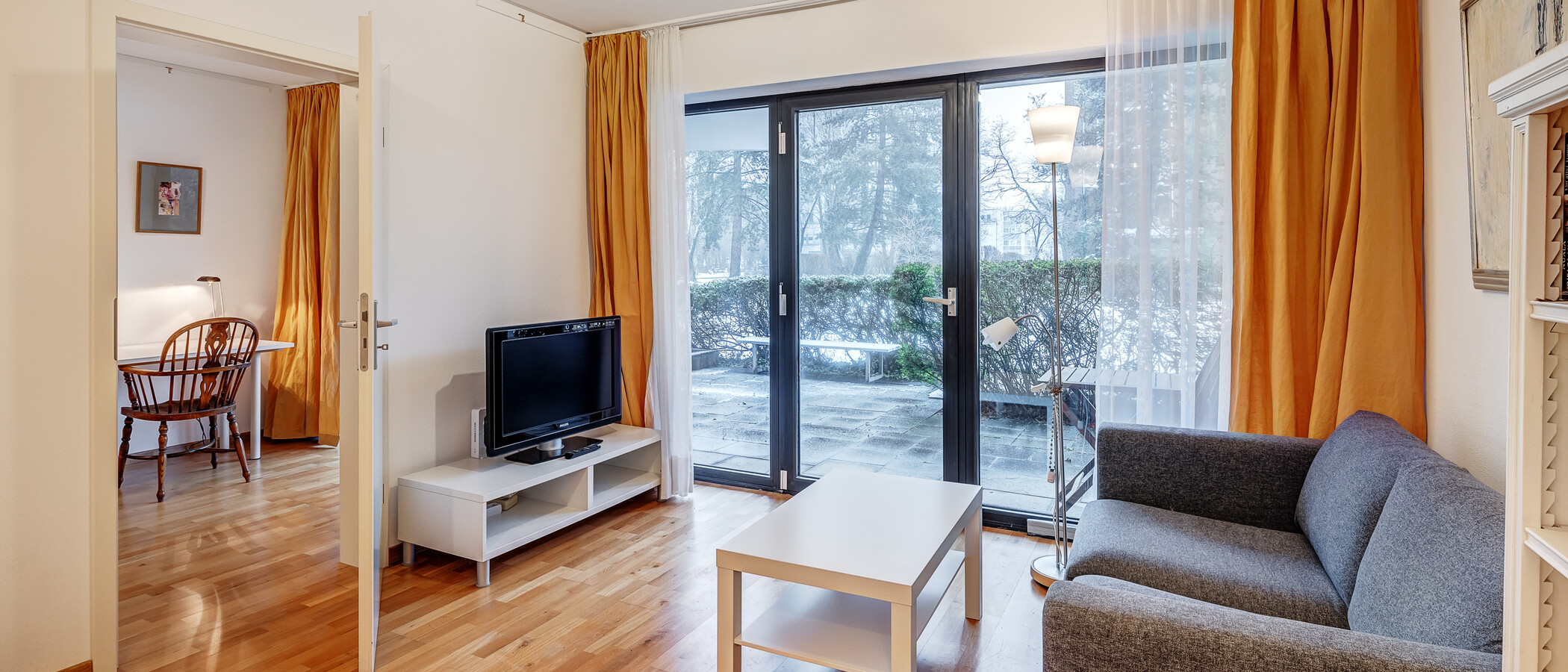 Ravna stran München Schwabing-West 02 Dnevni prostor 7194