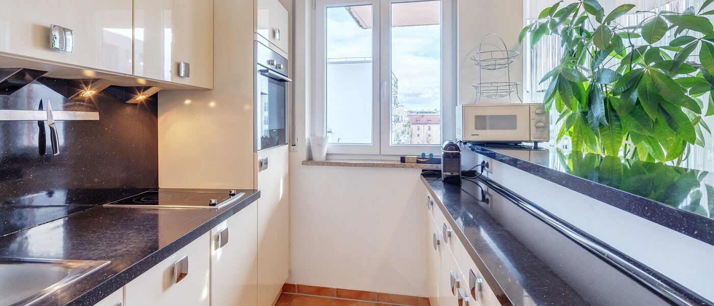 Byt so strešnou terasou München Schwabing-West 03 Kuchyňa 7226