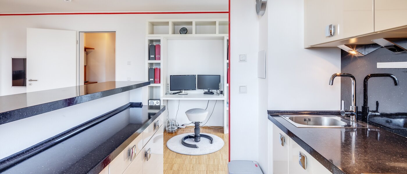 Byt so strešnou terasou München Schwabing-West 04 Kuchyňa 7226