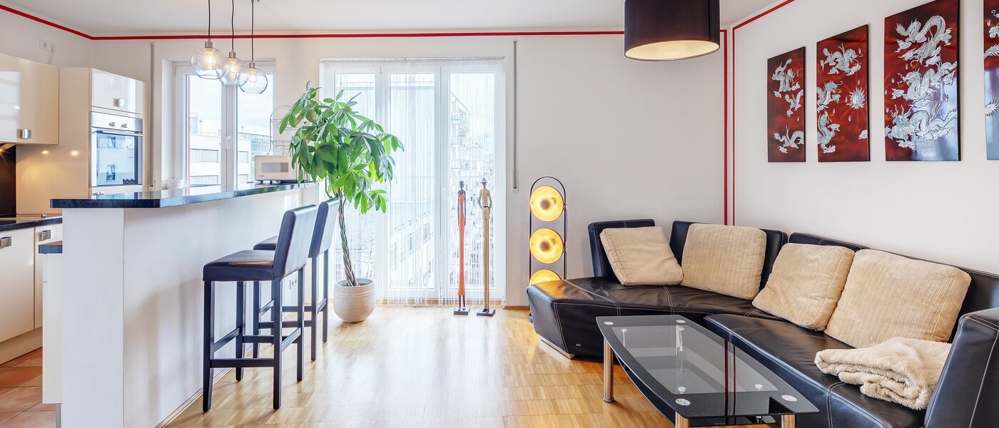 Byt so strešnou terasou München Schwabing-West 01 Obývacia časť 7226