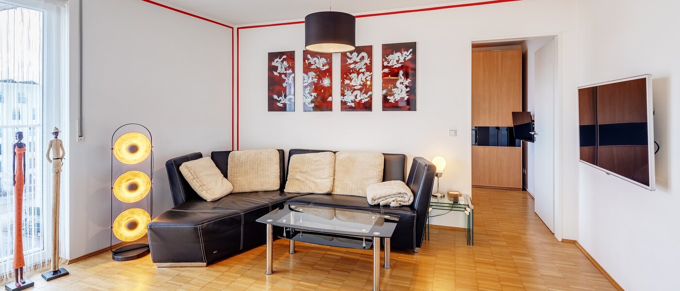 Byt so strešnou terasou München Schwabing-West 02 Obývacia časť 7226