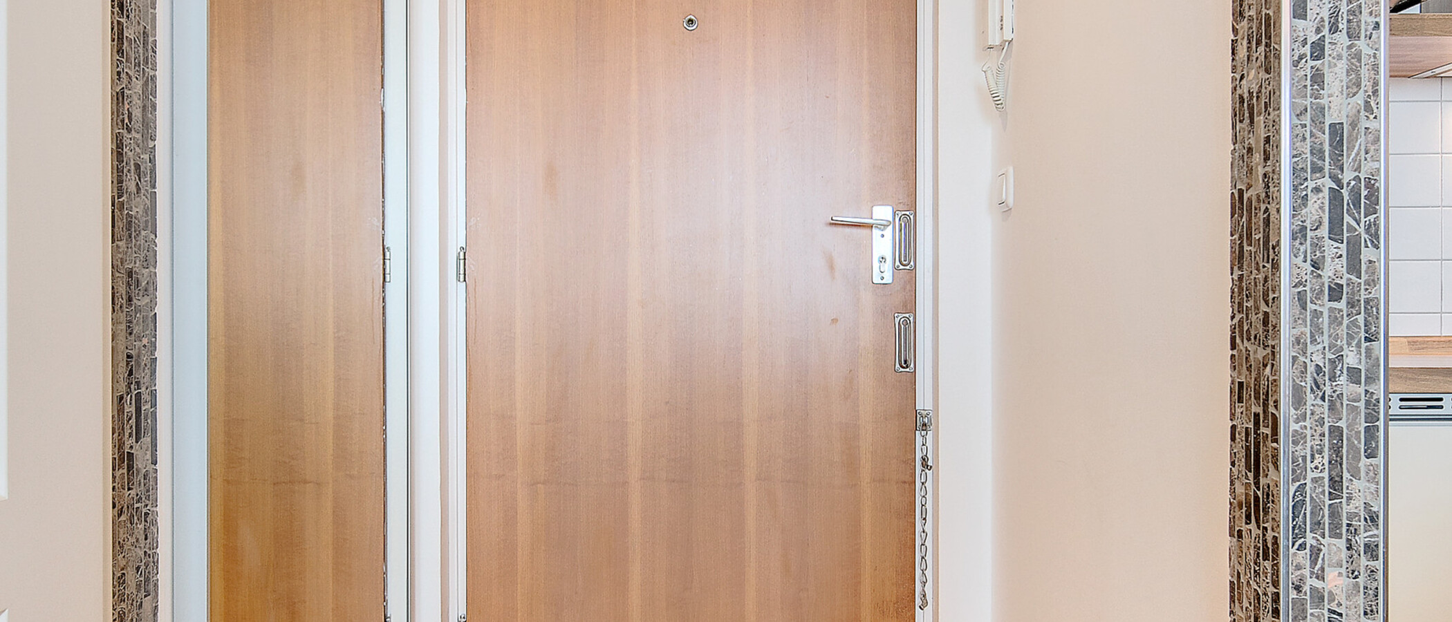 Ploché München Johanneskirchen 01 Chodba/priestor 7350