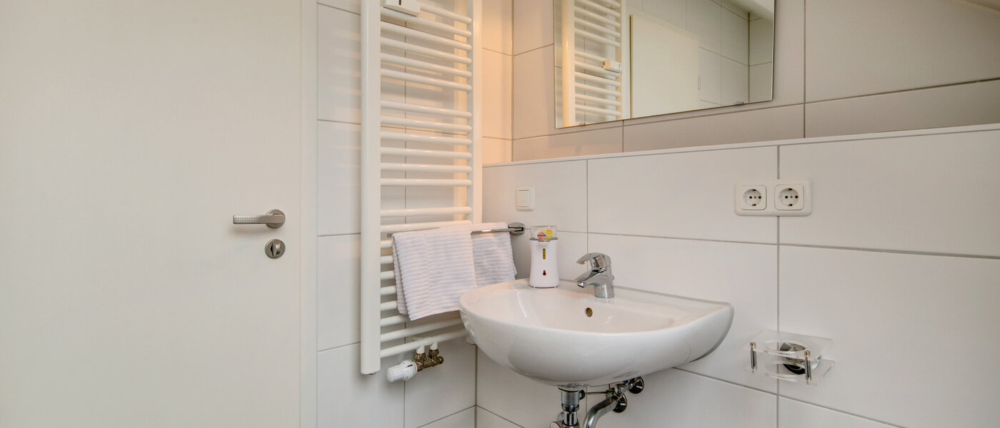 Διαμέρισμα με βεράντα στην ταράτσα München Untermenzing 03 Μπάνιο 7372