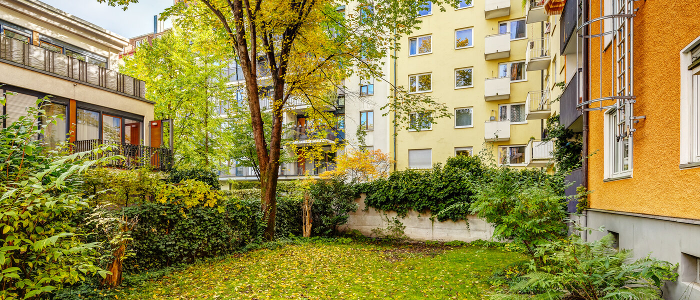 Flad München Au 02 Indre gårdsplads 7380