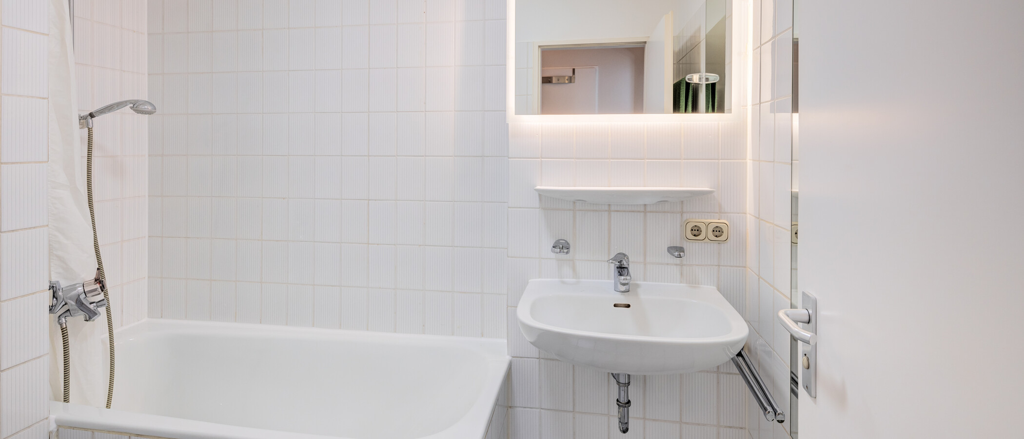 Flat München Maxvorstadt 01 Baderom 7492
