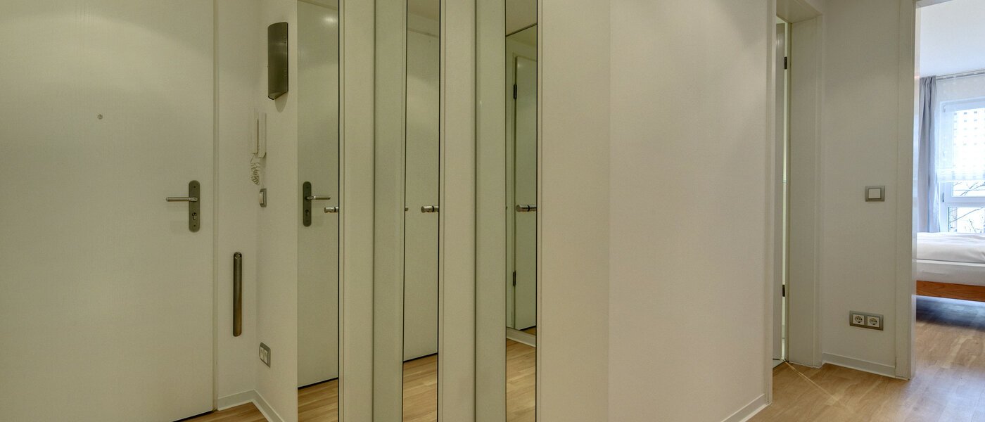 Плоский München Maxvorstadt - Universitätsviertel 04 Коридор/передпокій 7512