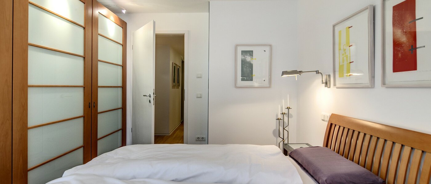 Плоский München Maxvorstadt - Universitätsviertel 04 Спати. 7512