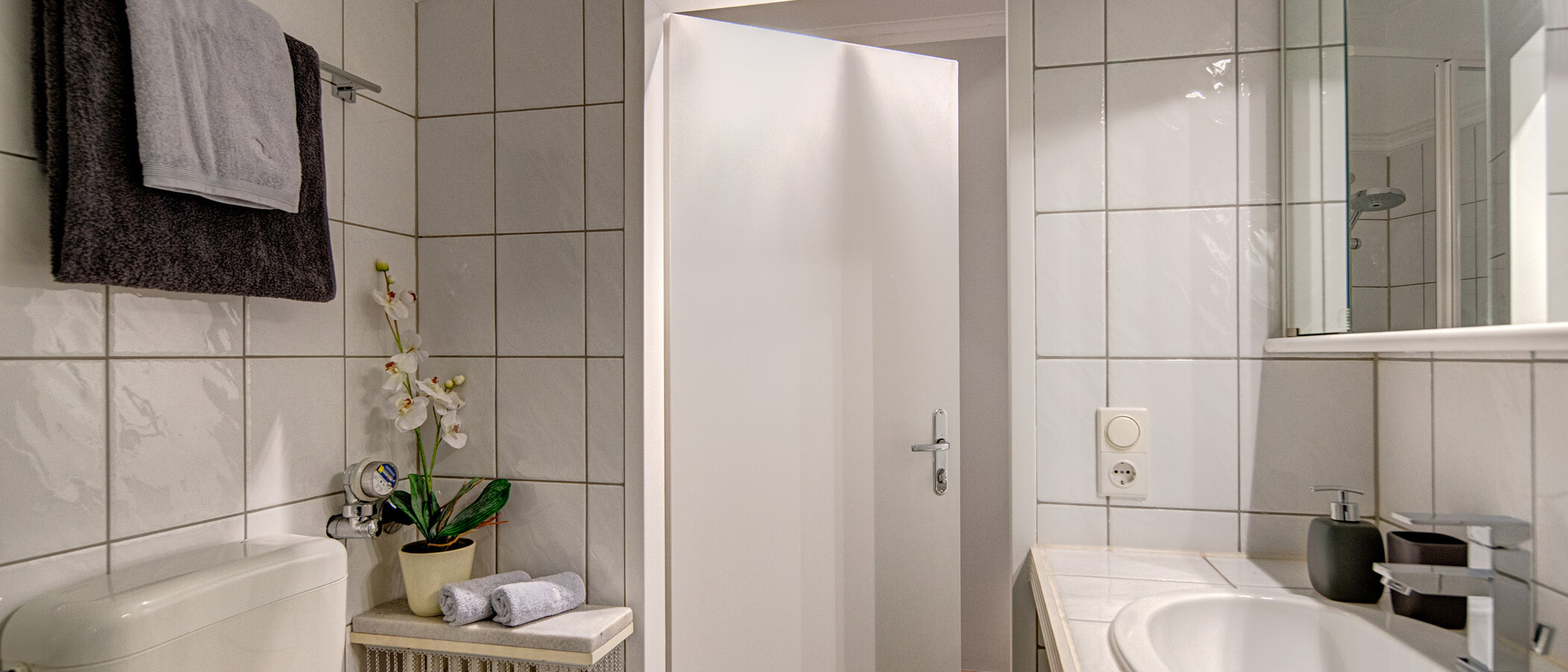 Flat München Schwabing-West (rund um den Hohenzollernplatz) 02 Baderom 764
