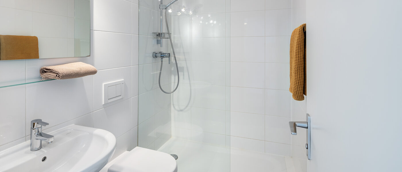 Lapos München Schwabing-Nord (zw. Leopoldstraße & Englischen Garten) 01 2. fürdőszoba 7670