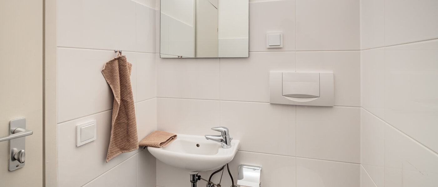 Lapos München Schwabing-Nord (zw. Leopoldstraße & Englischen Garten) 02 Vendég WC 7670