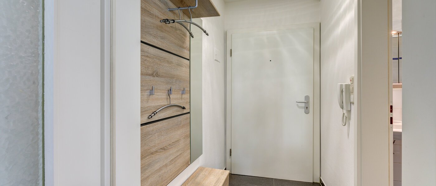 플랫 München Schwabing (links der Leopoldstraße) 02 복도/복도 7687