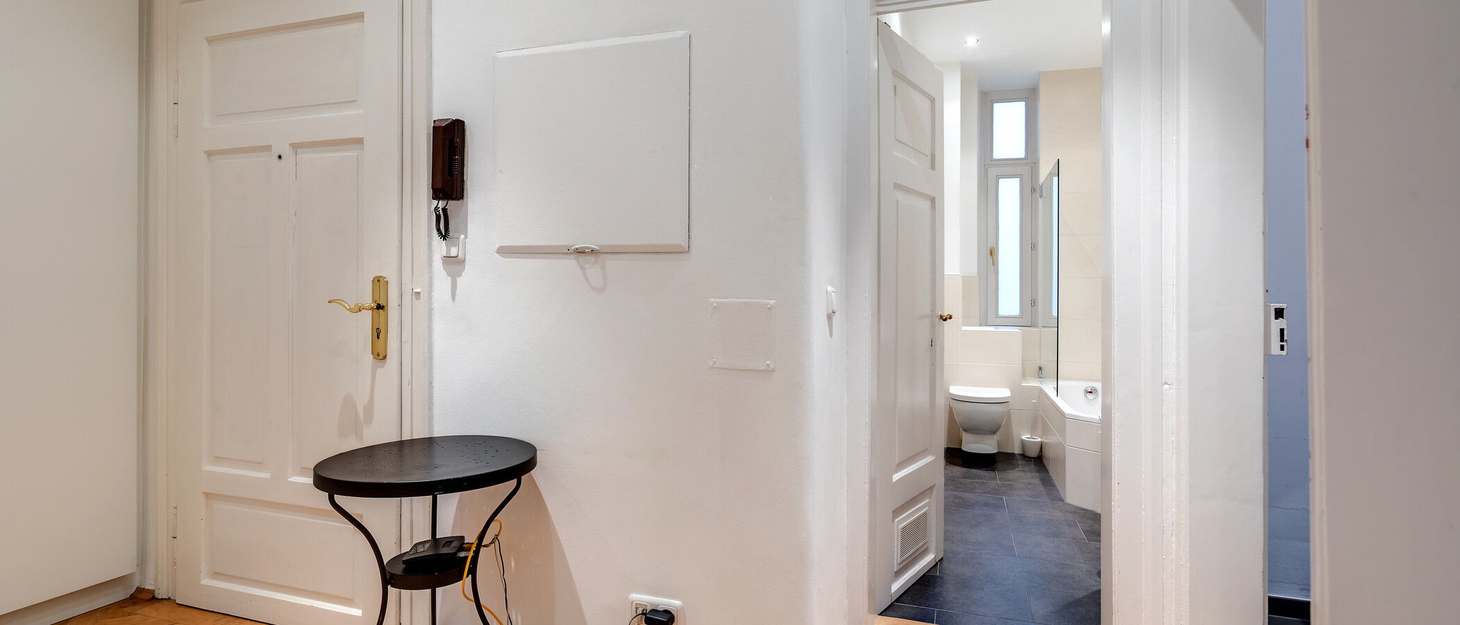 Плосък München Schwabing-Nord (zw. Belgrad- & Leopoldstraße) 02 Коридор/ коридор 7732