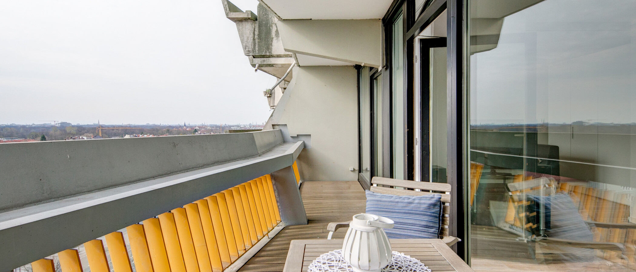 Flat München Schwabing-Nord (zw. Leopoldstraße & Englischen Garten) 03 Balkong 7791