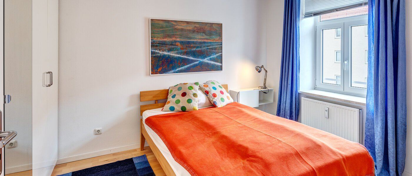 Platt München Milbertshofen 01 sovrum 7798