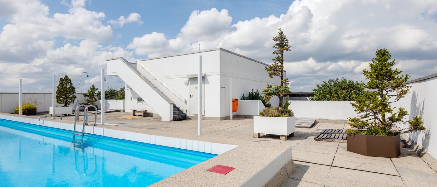 Ploché München Arabellapark 01 Bazén 7848