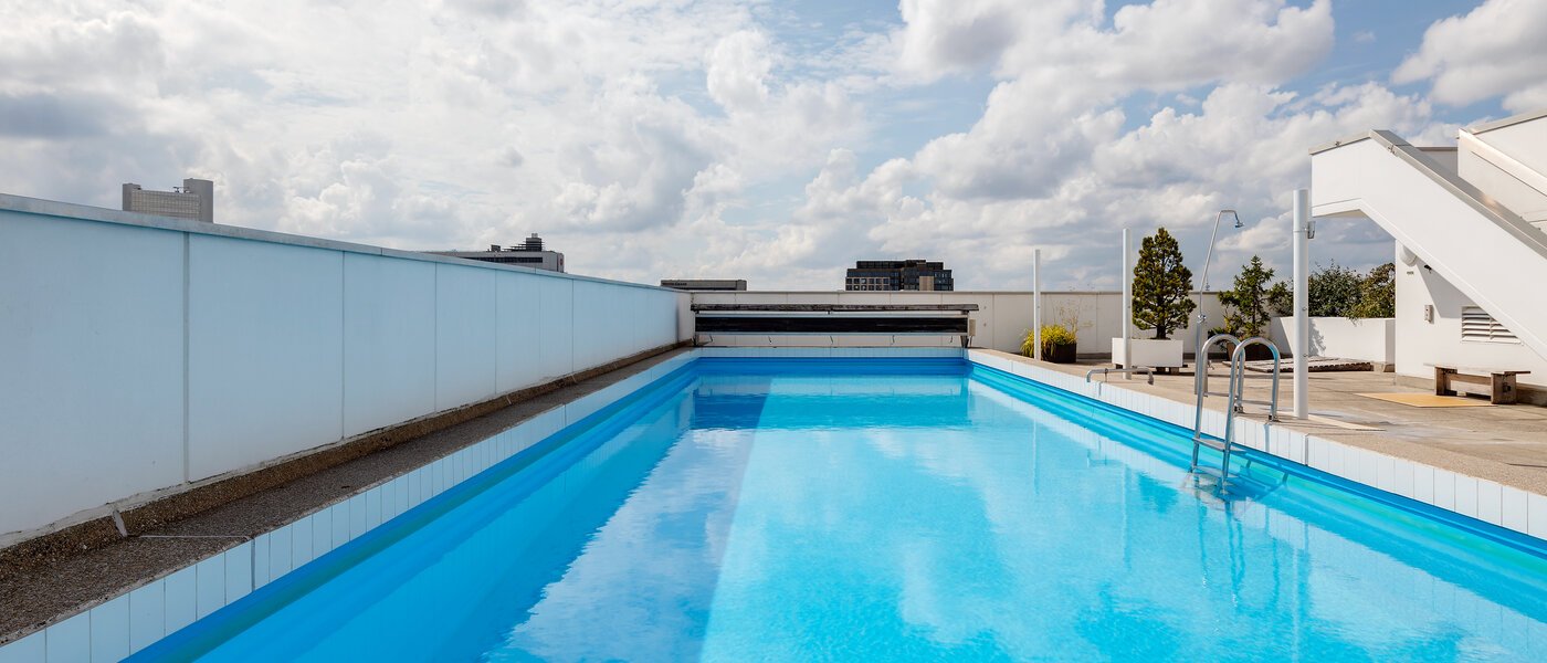 Ploché München Arabellapark 02 Bazén 7848