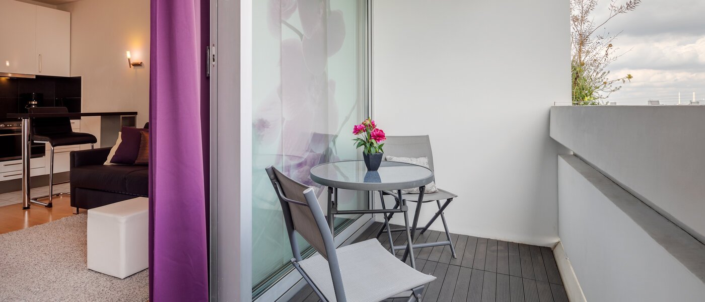 Ploché München Arabellapark 01 Balkón 7848